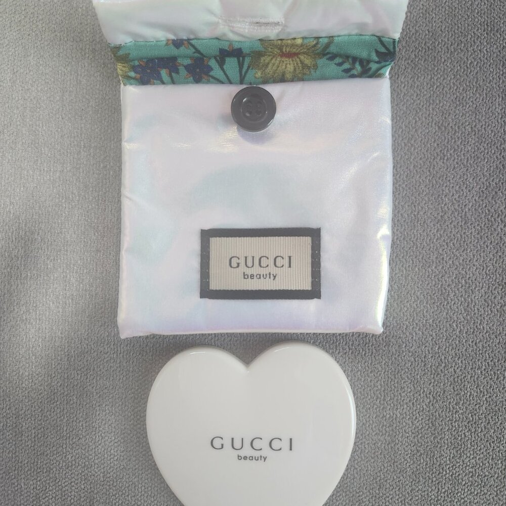 Gucci Beauty Mirror and Pouch - Picture 7 of 7